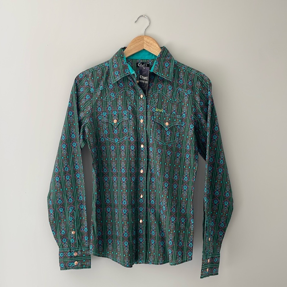 Cruel Arena Fit Women’s Button Down Shirt